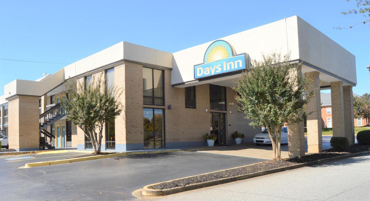 Days Inn By Wyndham Easley West Of Greenville/Clemson Area Екстериор снимка