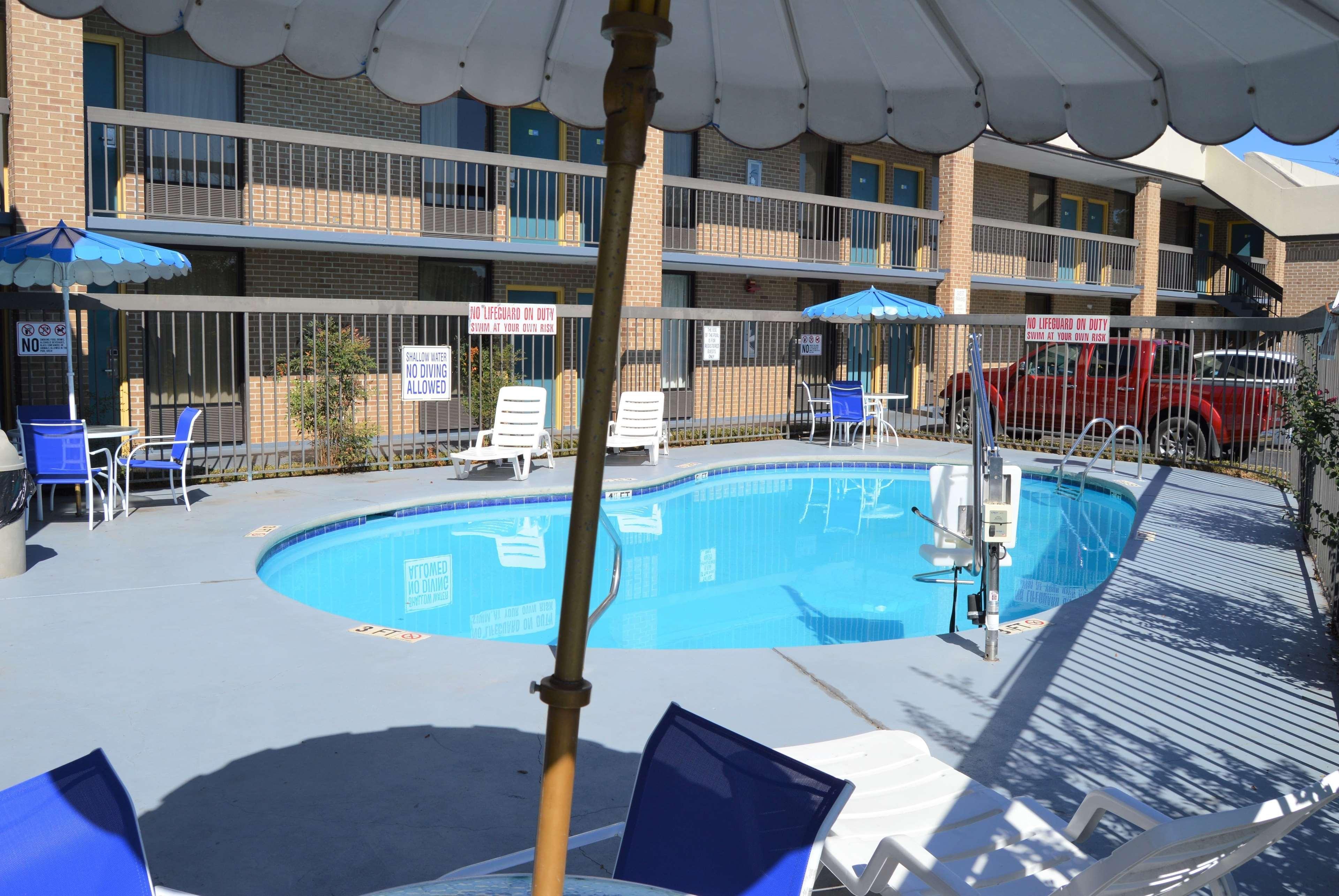 Days Inn By Wyndham Easley West Of Greenville/Clemson Area Екстериор снимка