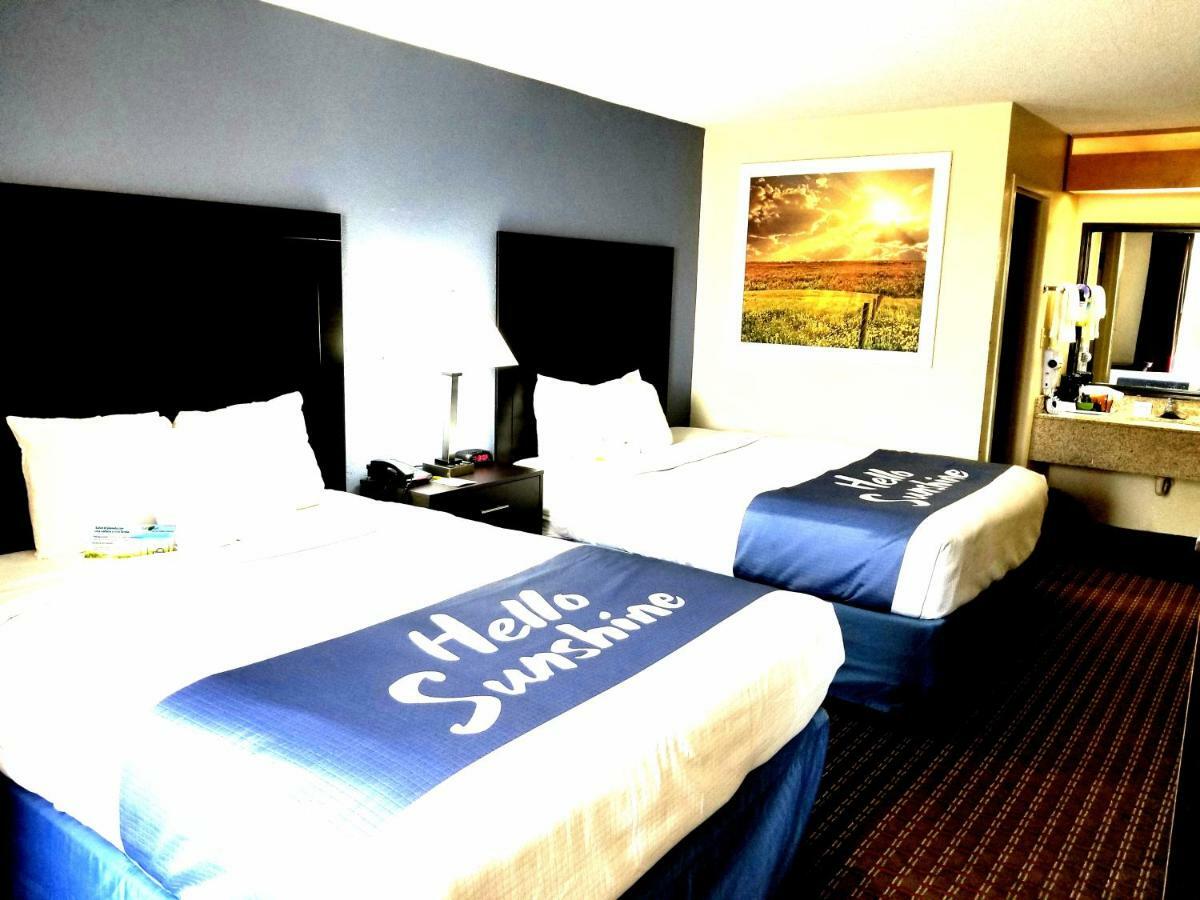 Days Inn By Wyndham Easley West Of Greenville/Clemson Area Екстериор снимка