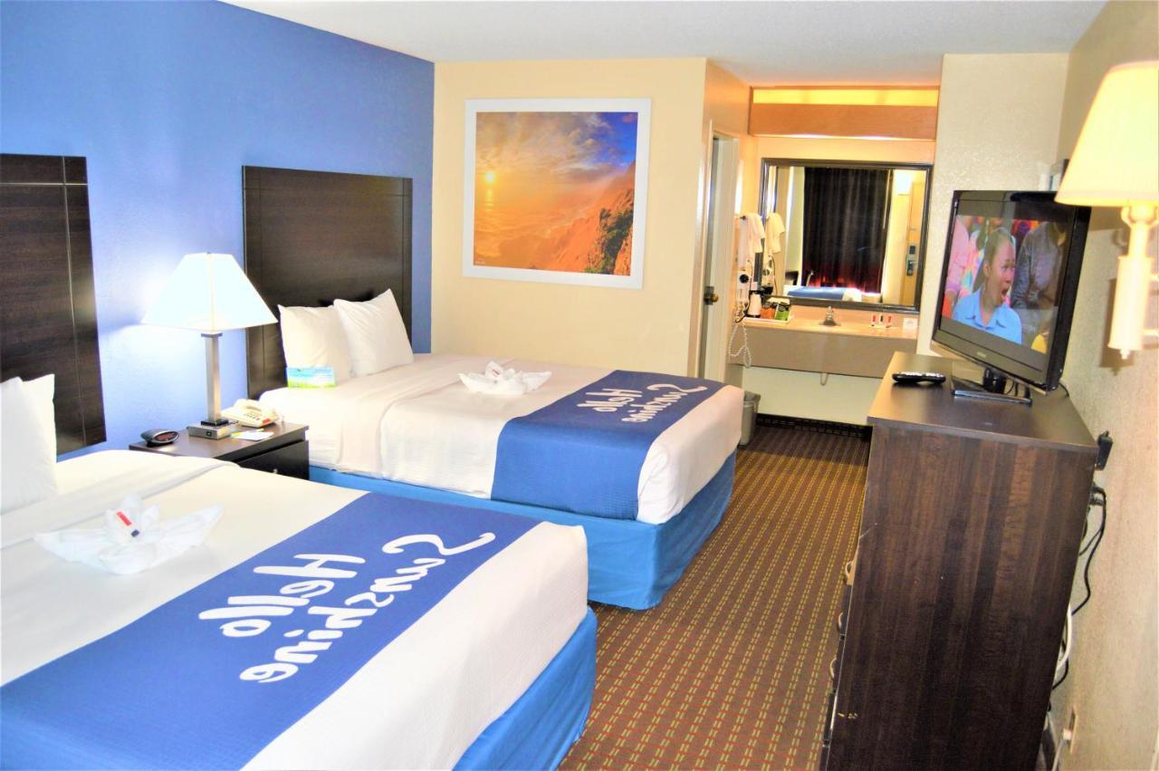 Days Inn By Wyndham Easley West Of Greenville/Clemson Area Екстериор снимка